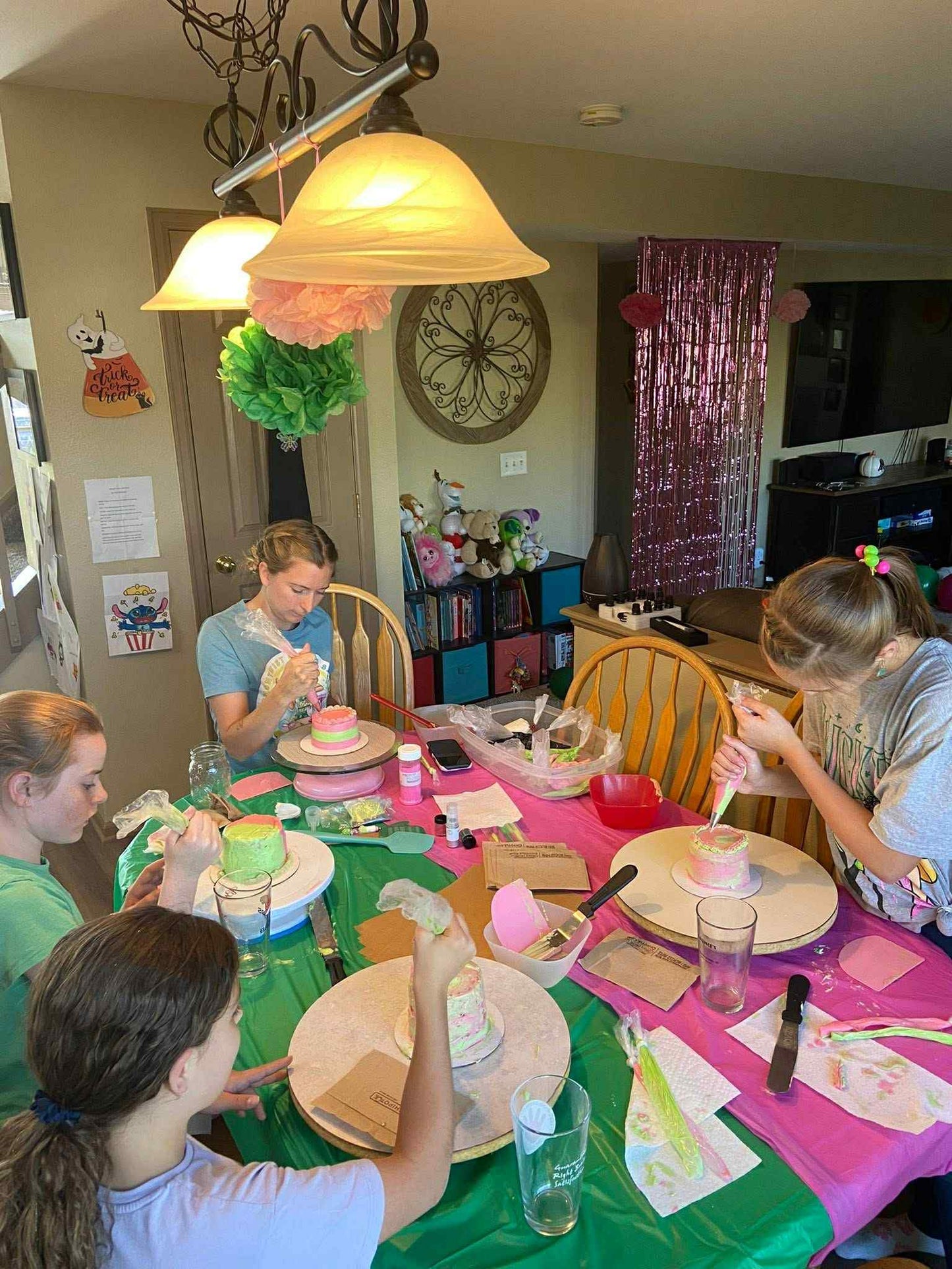 Cake Decorating Intro Class