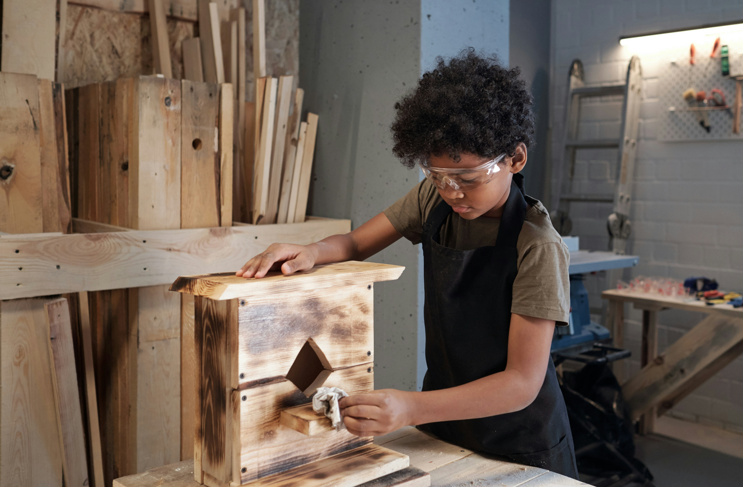 Woodworking: DIY Apple Crate